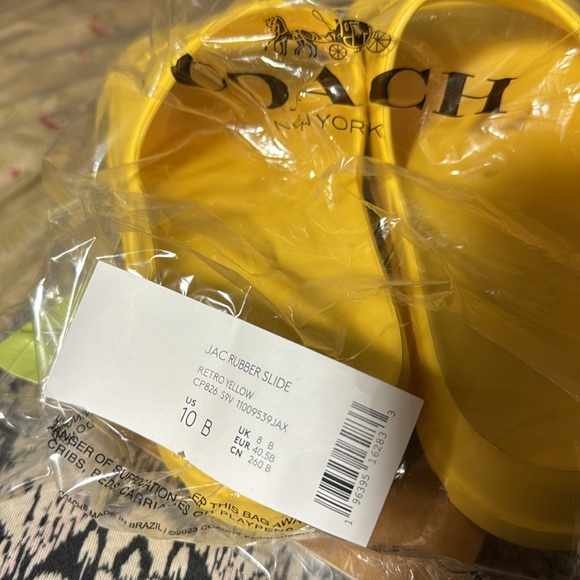 New Coach slides - Picture 2 of 4